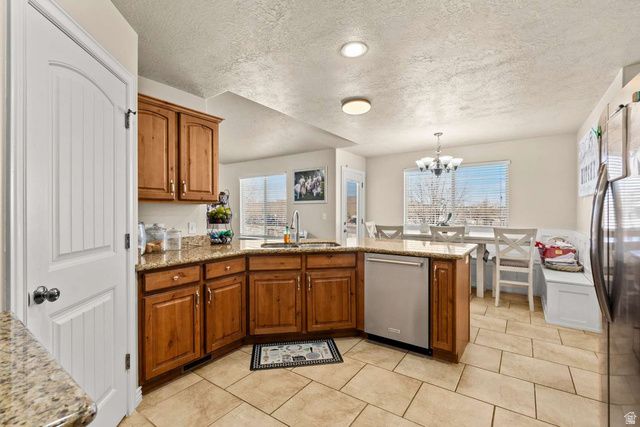 6032 W OAK FORK DR, West Jordan, UT 84081