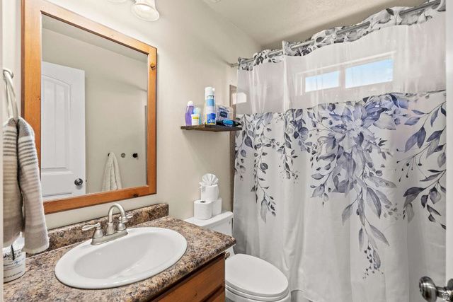 6032 W OAK FORK DR, West Jordan, UT 84081
