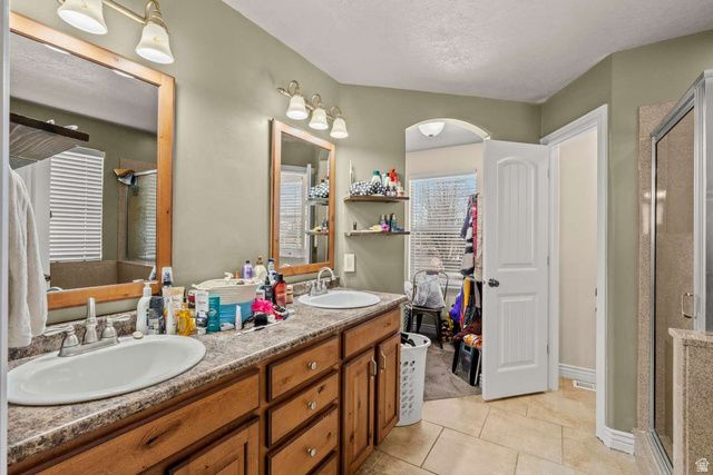 6032 W OAK FORK DR, West Jordan, UT 84081
