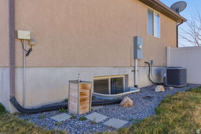 6032 W OAK FORK DR, West Jordan, UT 84081