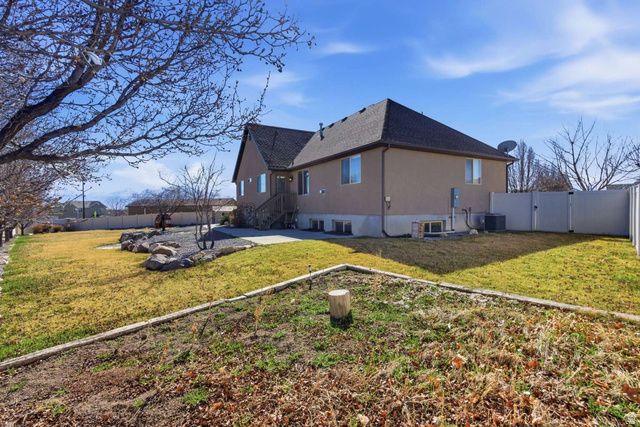 6032 W OAK FORK DR, West Jordan, UT 84081