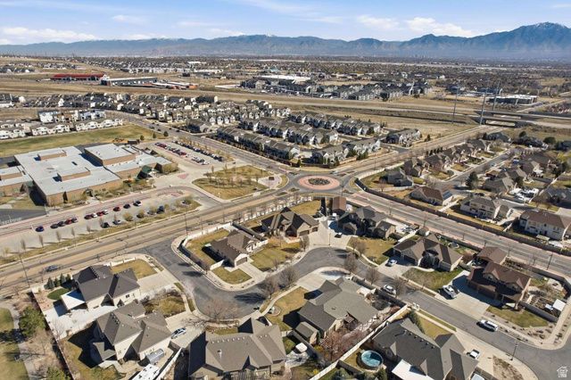 6032 W OAK FORK DR, West Jordan, UT 84081