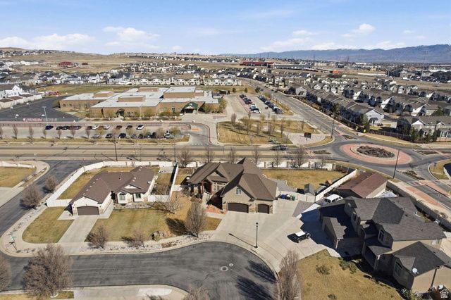 6032 W OAK FORK DR, West Jordan, UT 84081