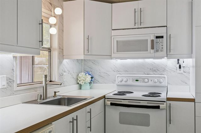 204 BAY COURT, Kissimmee, FL 34758