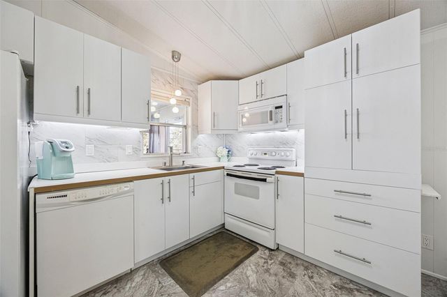 204 BAY COURT, Kissimmee, FL 34758