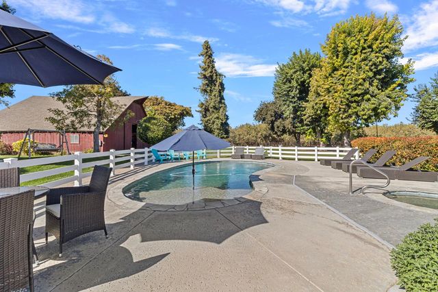 5237 Crows Landing Rd, Modesto, CA 95358