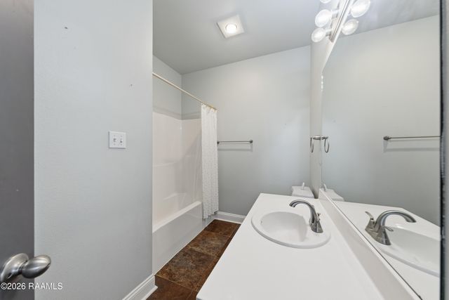 100 Bristow Bayou Road, Broussard, LA 70518