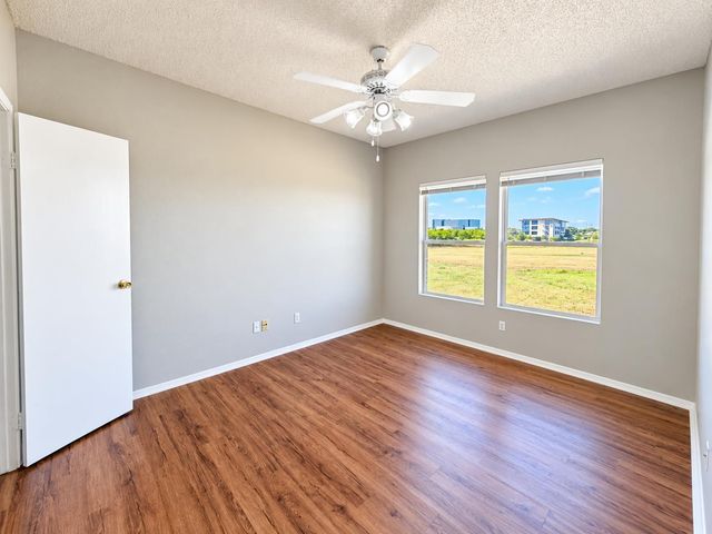 12166 Metric BLVD 3010, Austin, TX 78758