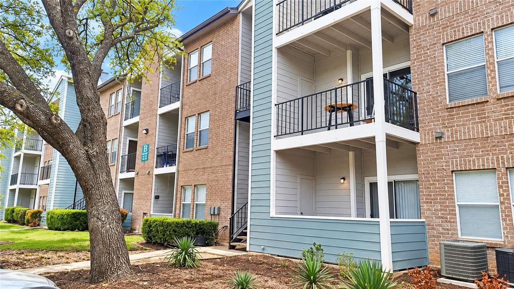 12166 Metric BLVD 3010, Austin, TX 78758
