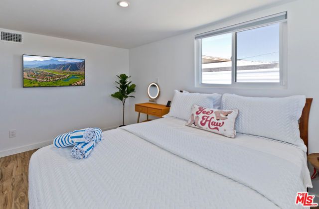 375 W Sunview Avenue, Palm Springs, CA 92262