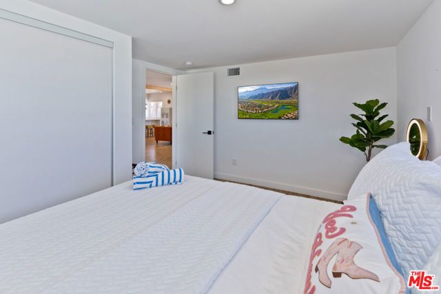 375 W Sunview Avenue, Palm Springs, CA 92262