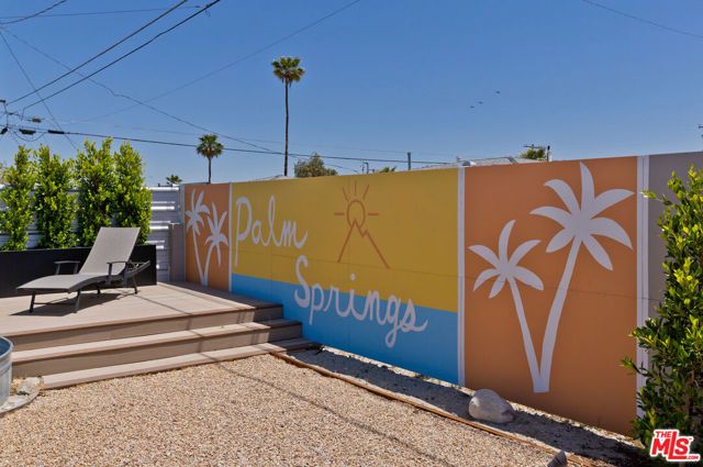 375 W Sunview Avenue, Palm Springs, CA 92262