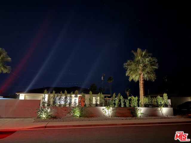 375 W Sunview Avenue, Palm Springs, CA 92262