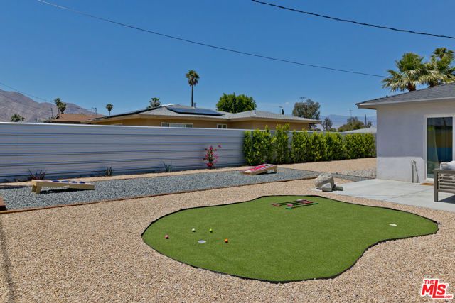 375 W Sunview Avenue, Palm Springs, CA 92262