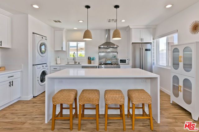 375 W Sunview Avenue, Palm Springs, CA 92262