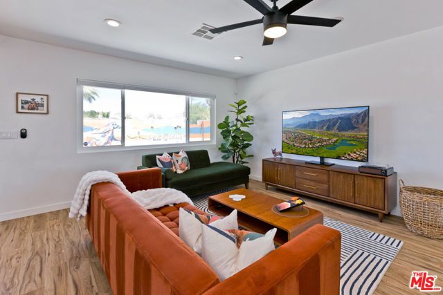 375 W Sunview Avenue, Palm Springs, CA 92262