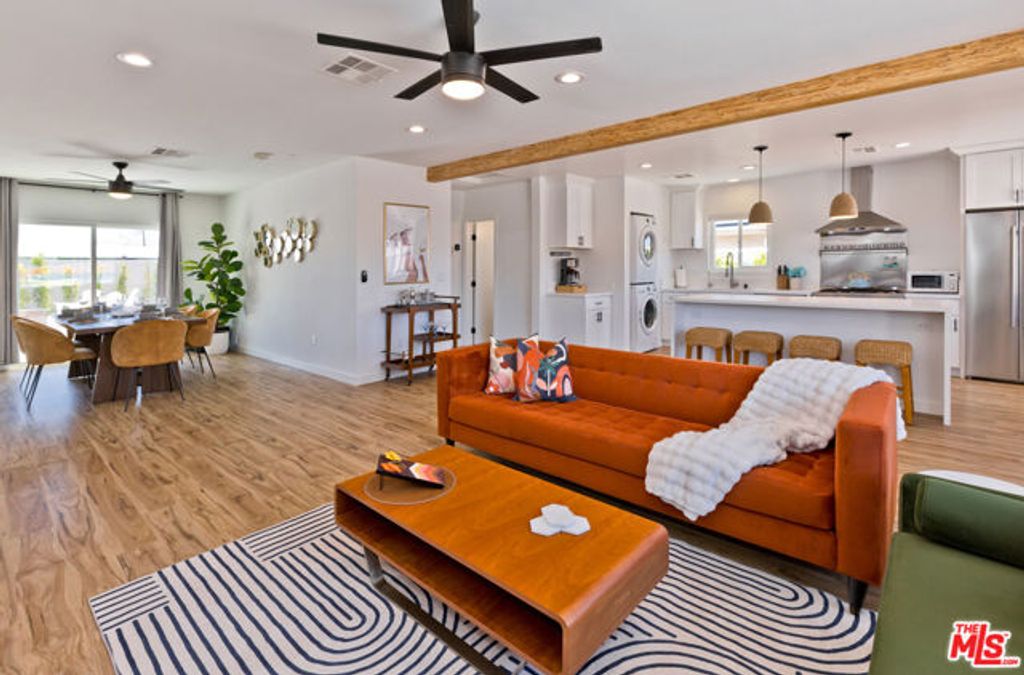 375 W Sunview Avenue, Palm Springs, CA 92262