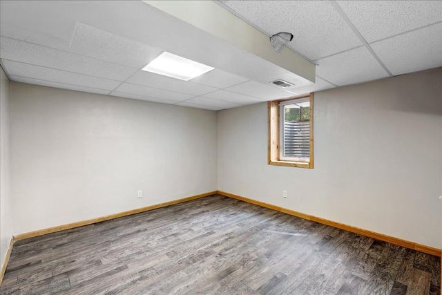 6101 Oak Circle, North Branch, MN 55056