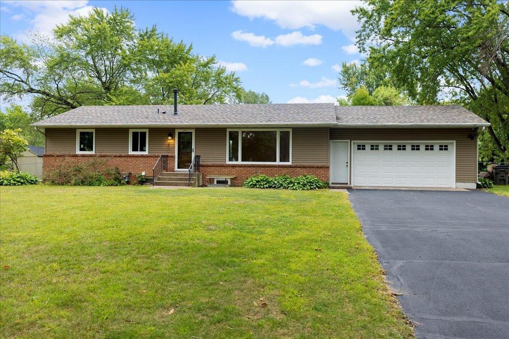 6101 Oak Circle, North Branch, MN 55056 — photo 2