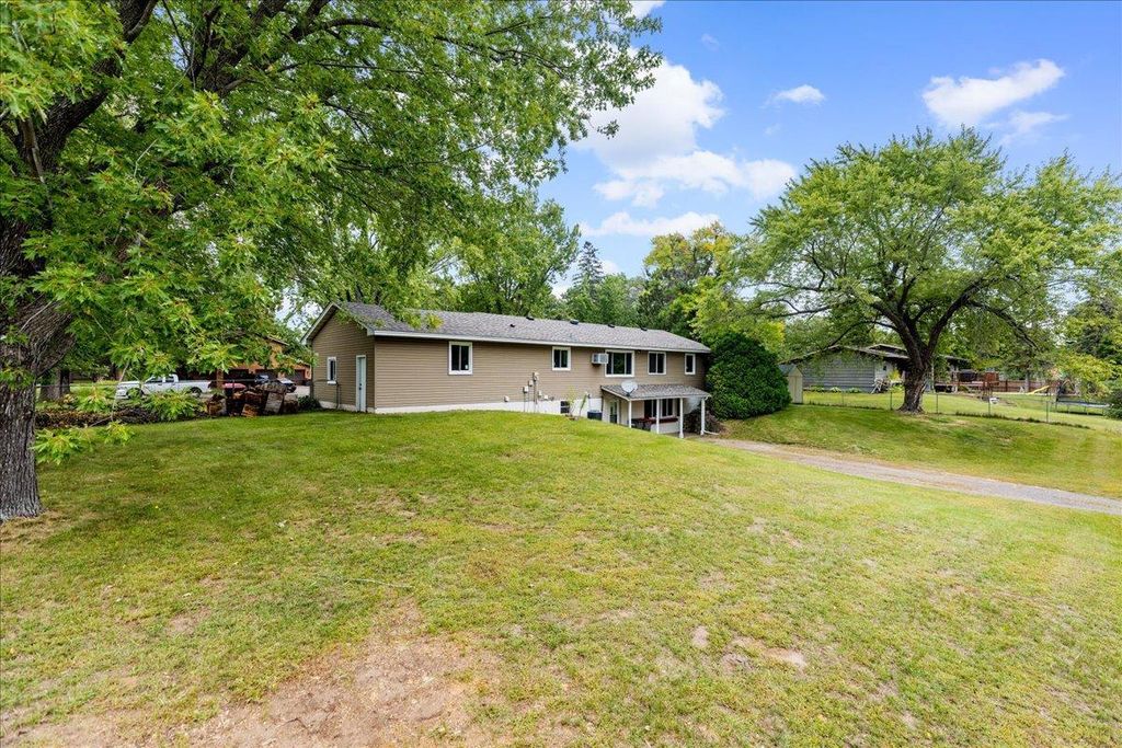 6101 Oak Circle, North Branch, MN 55056 — photo 5