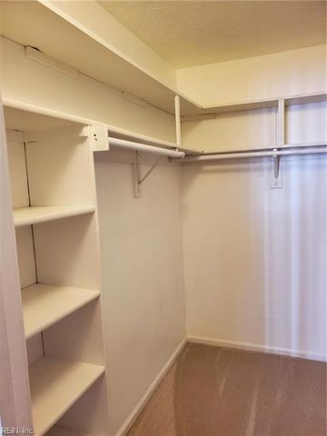 282 Nantucket PL, Newport News, VA 23606