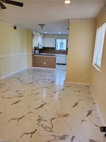 282 Nantucket PL, Newport News, VA 23606