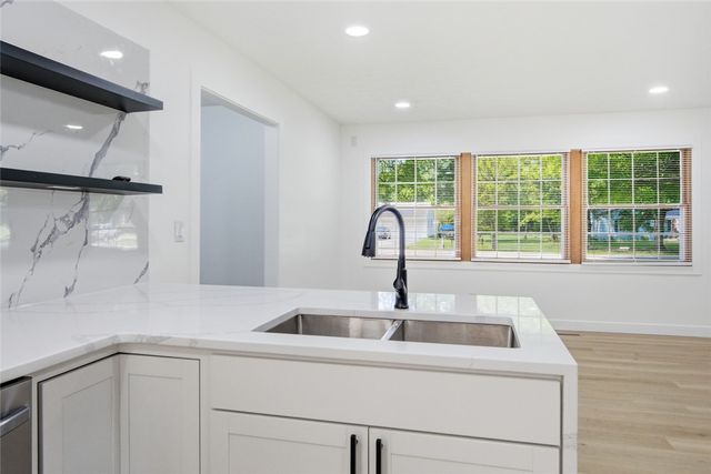 1950 W Skyview Drive, Beavercreek, OH 45432