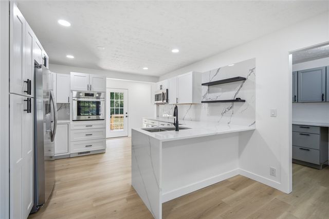 1950 W Skyview Drive, Beavercreek, OH 45432