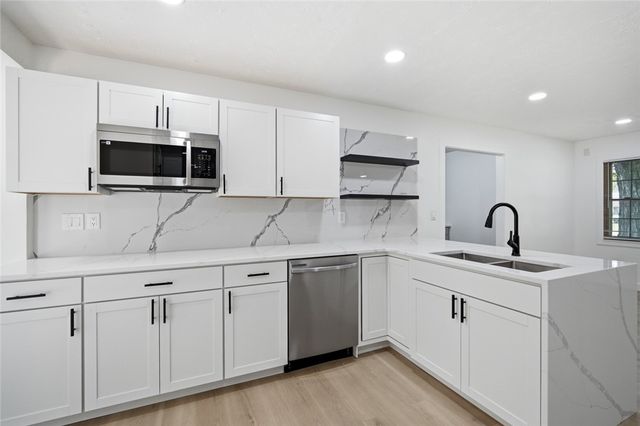 1950 W Skyview Drive, Beavercreek, OH 45432