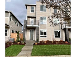 8207 Se Blanton St, Hillsboro, OR 97123