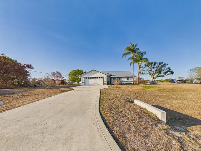 8525 SW 9th Street, Okeechobee, FL 34974