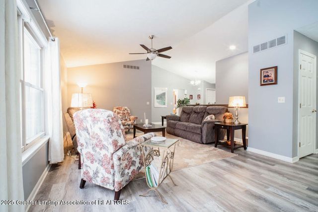 5323 Mirage Circle, Dimondale, MI 48821