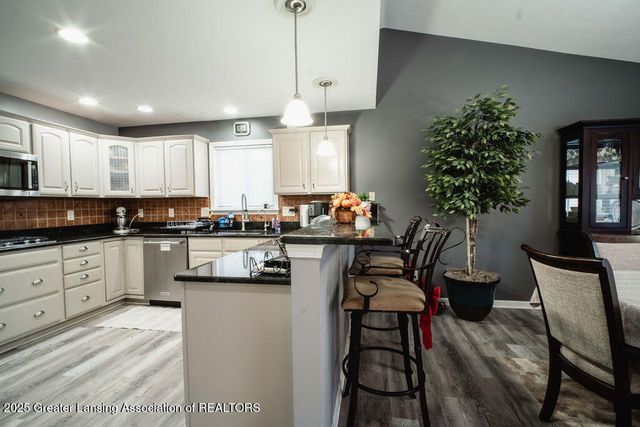 5323 Mirage Circle, Dimondale, MI 48821