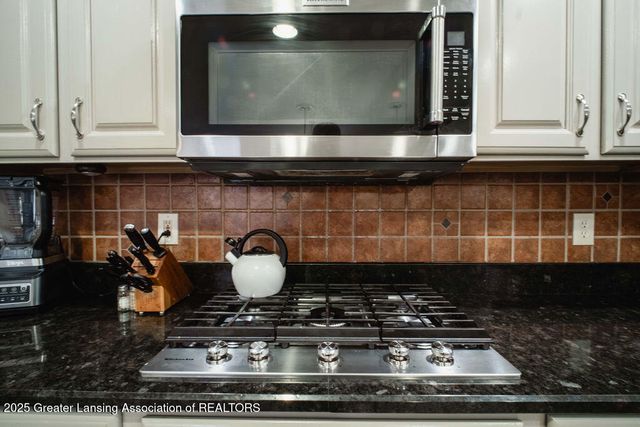 5323 Mirage Circle, Dimondale, MI 48821