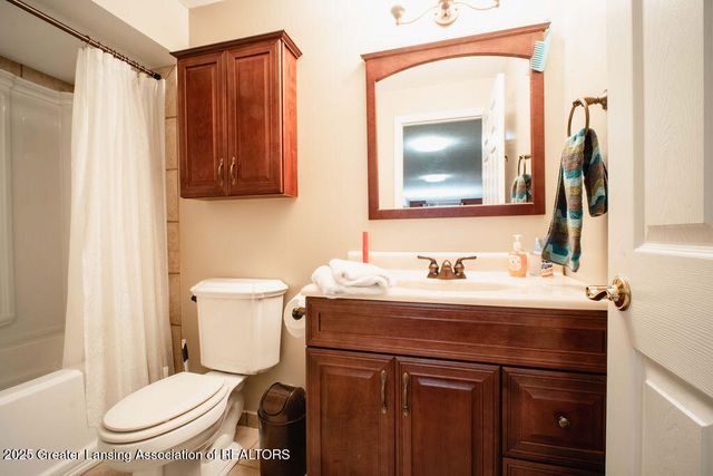 5323 Mirage Circle, Dimondale, MI 48821