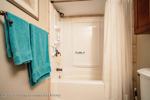 5323 Mirage Circle, Dimondale, MI 48821