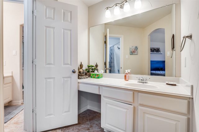 4308 Old Grove Drive, Mansfield, TX 76063