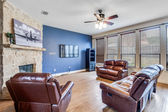 4308 Old Grove Drive, Mansfield, TX 76063