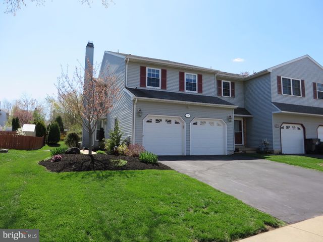 208 RED HAVEN DR, North Wales, PA 19454