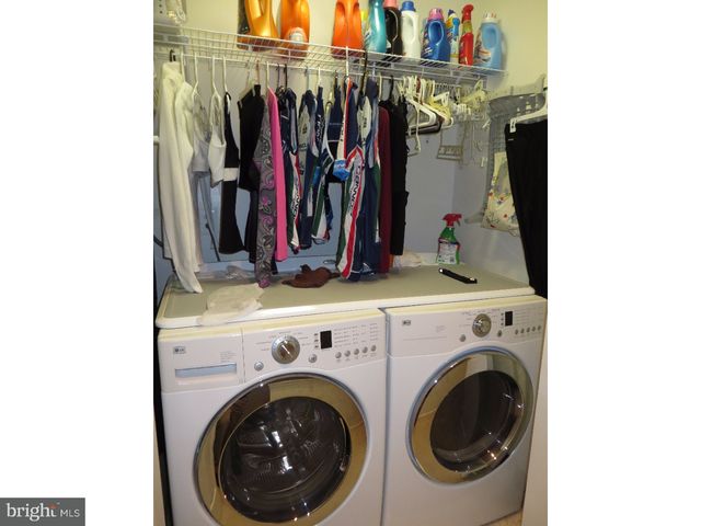 208 RED HAVEN DR, North Wales, PA 19454