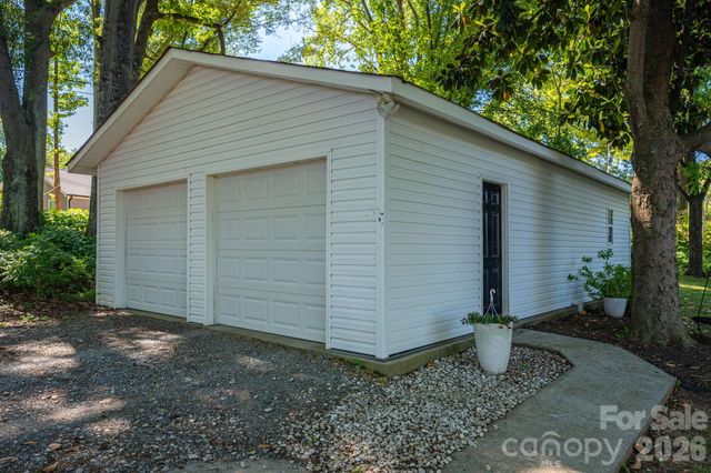 501 S 6th Street, Bessemer City, NC 28016