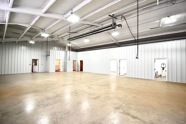 11201 N County Road 1440, Shallowater, TX 79363