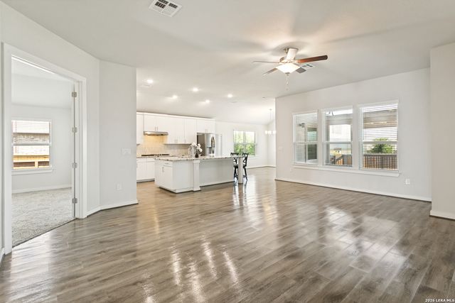 466 FOXTAIL VALLEY, Cibolo, TX 78108