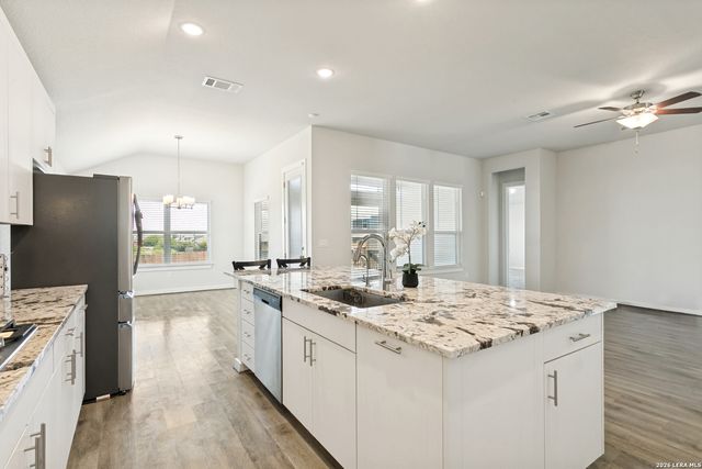 466 FOXTAIL VALLEY, Cibolo, TX 78108