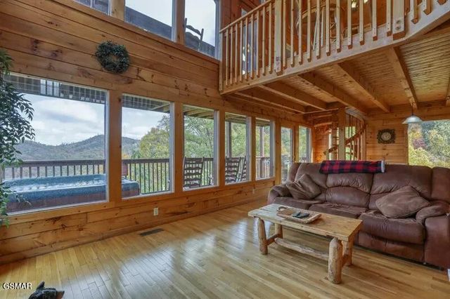 2131 Windy Lane, Sevierville, TN 37876