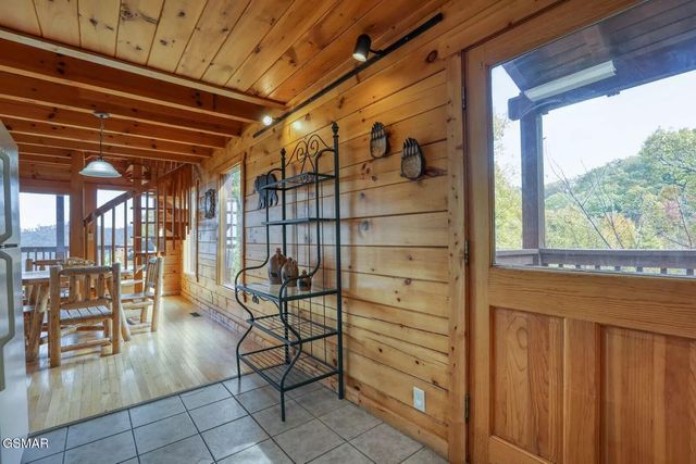 2131 Windy Lane, Sevierville, TN 37876