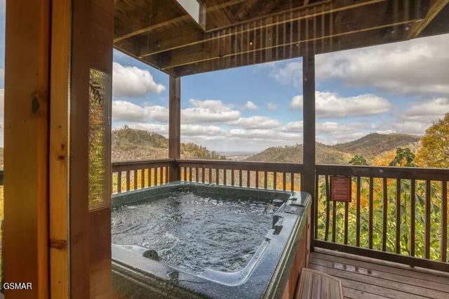 2131 Windy Lane, Sevierville, TN 37876