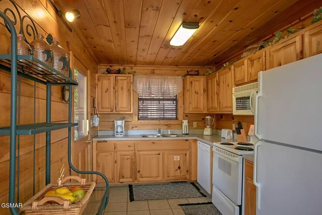 2131 Windy Lane, Sevierville, TN 37876