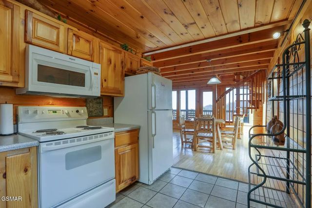 2131 Windy Lane, Sevierville, TN 37876