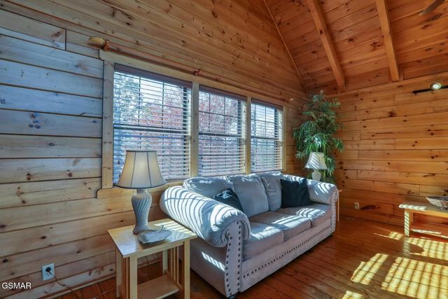 2131 Windy Lane, Sevierville, TN 37876